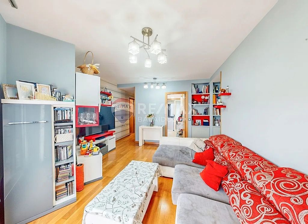 Living room of Apartments for sale in Vigo   with Heating, Storage room and Furnished