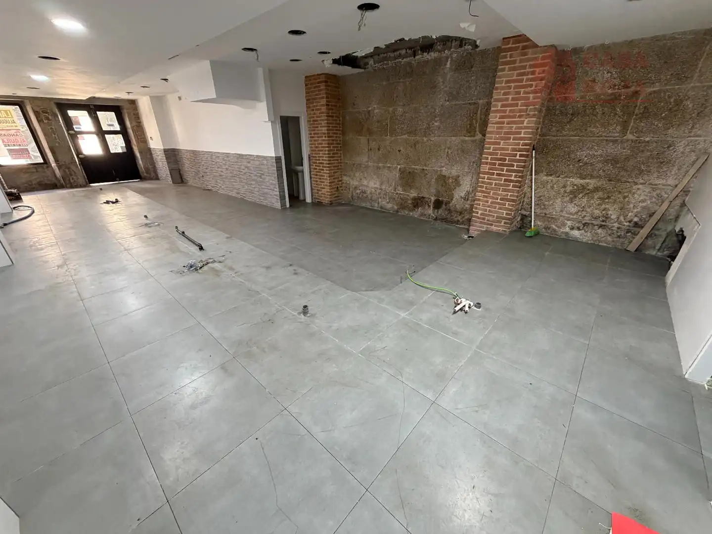 Commercial properties for rent in Cangas 