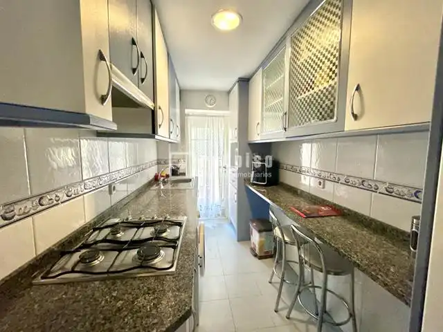 Cuina de Pis en venda en Madrid amb Aire condicionat, Calefacció i Terrassa