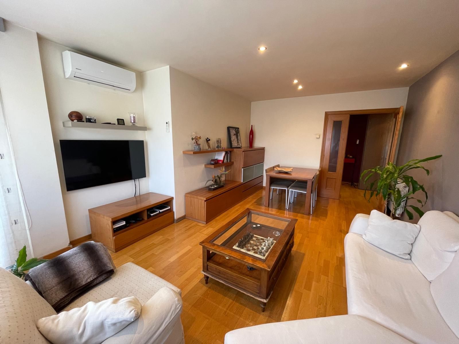 Wohnzimmer von Wohnung zum Verkauf in Mollerussa mit Heizung und Ofen