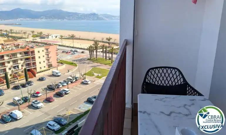 Terrassa de Estudi en venda en Empuriabrava amb Moblat, Microones i Balcó