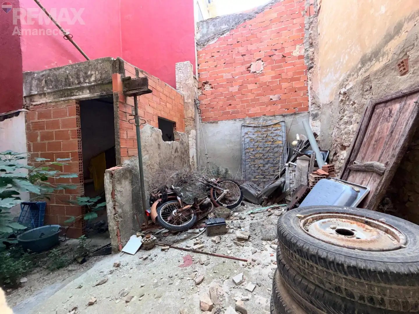 Exterior view of Houses for sale in Enguera