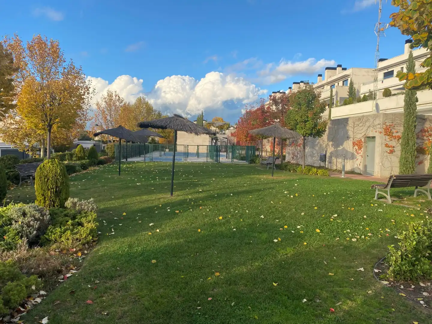 Terrassa de Casa adosada en venda en Boadilla del Monte amb Calefacció, Jardí privat i Terrassa