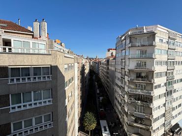 Pis amb ascensor de lloguer a Rúa da República Arxentina 21
