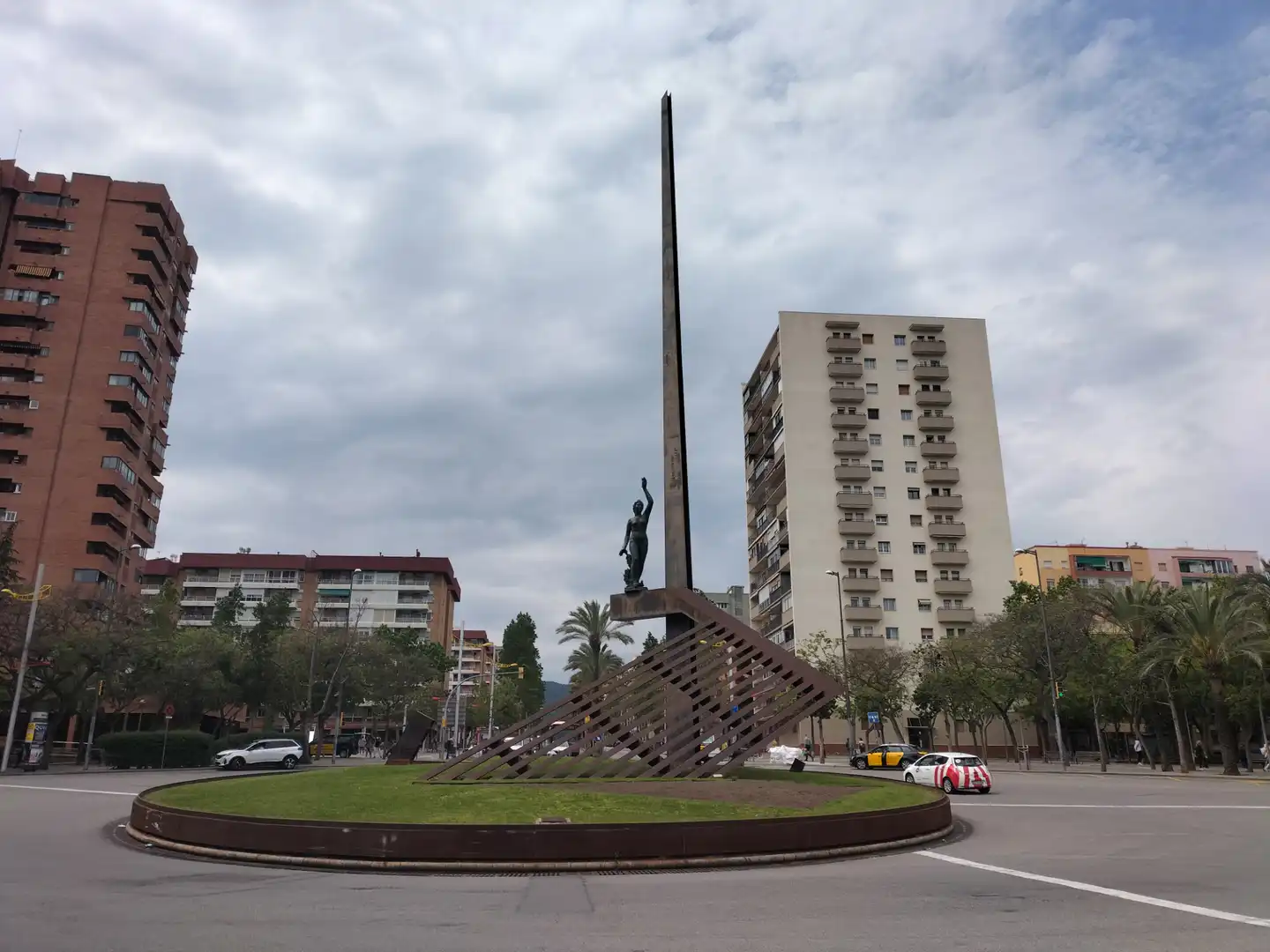 Vista exterior de Edifici en venda en Barcelona