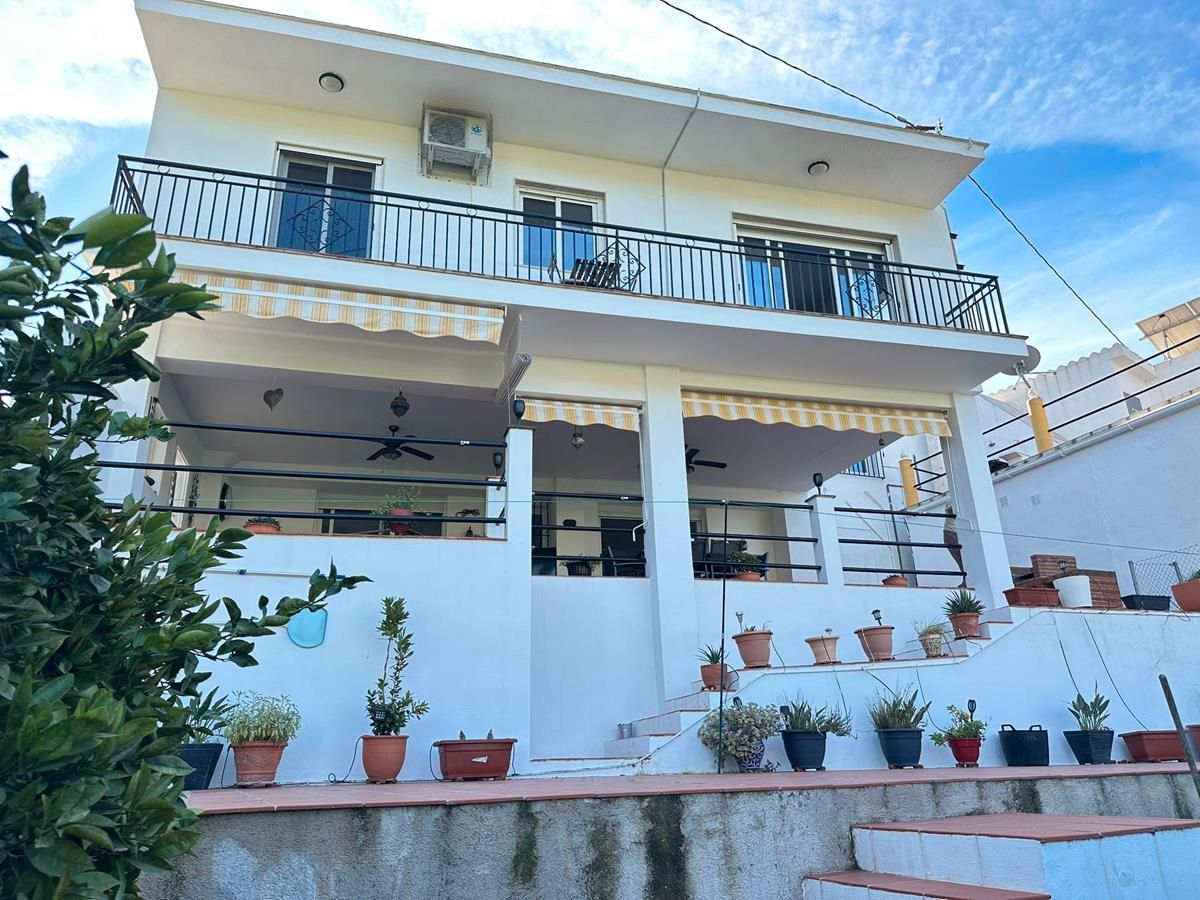 Vista exterior de Finca rústica en venda en Almuñécar amb Calefacció, Jardí privat i Terrassa