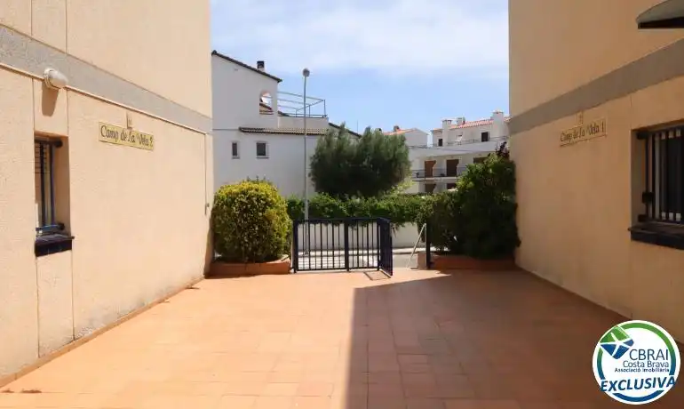 Exterior view of Apartments for sale in Llançà  with Air Conditioner, Heating and Terrace