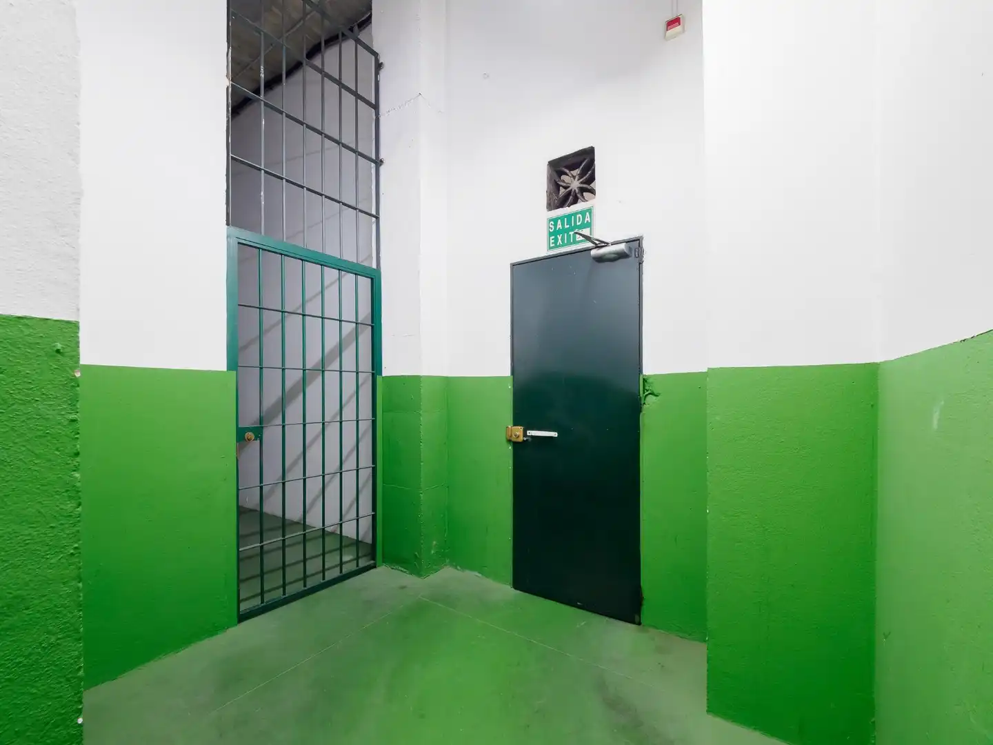 Piso en venta en Málaga con Jardín privado, Terraza y Trastero