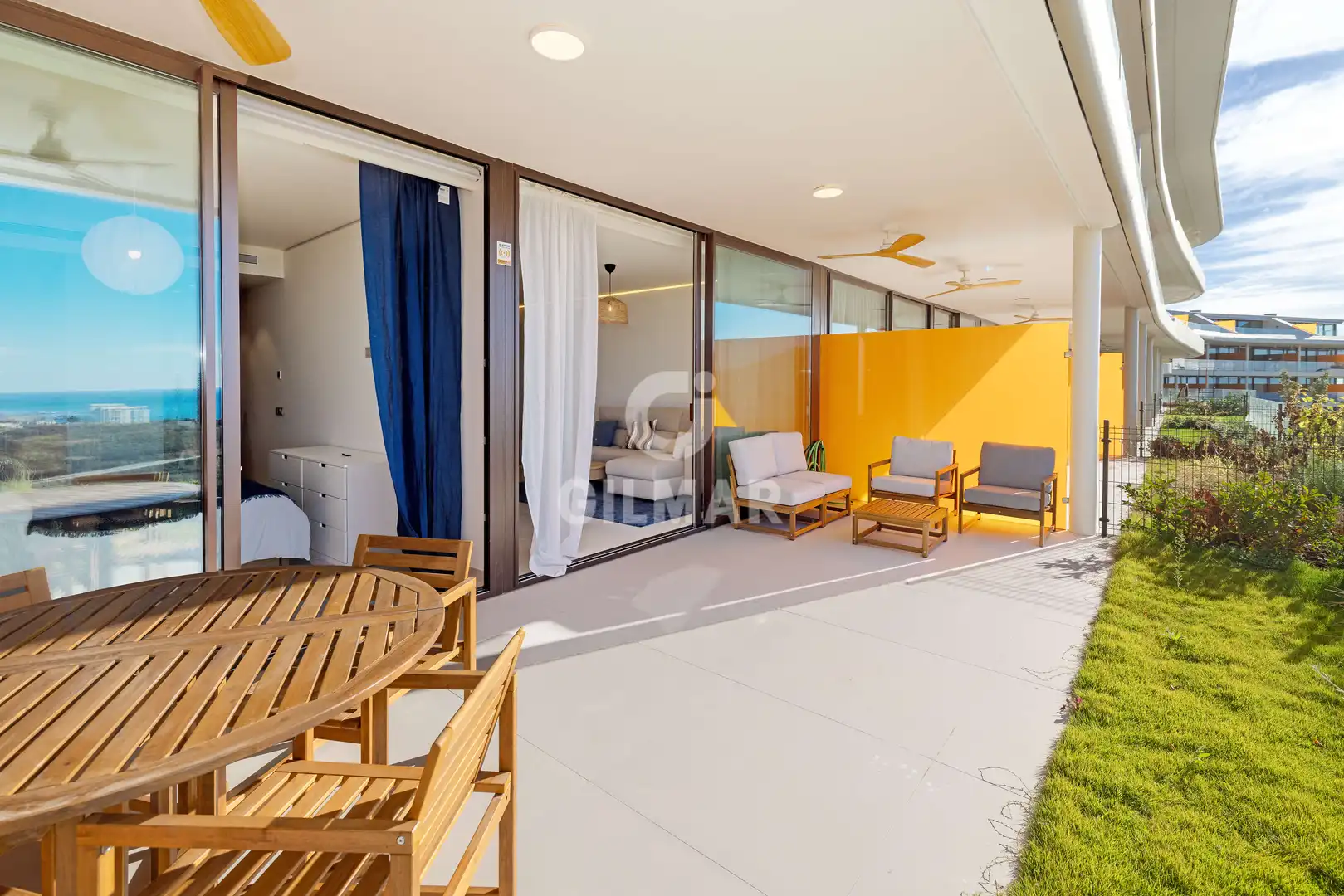Terrasse von Wohnungen zum Verkauf in Fuengirola mit Heizung, Privatgarten und Abstellraum