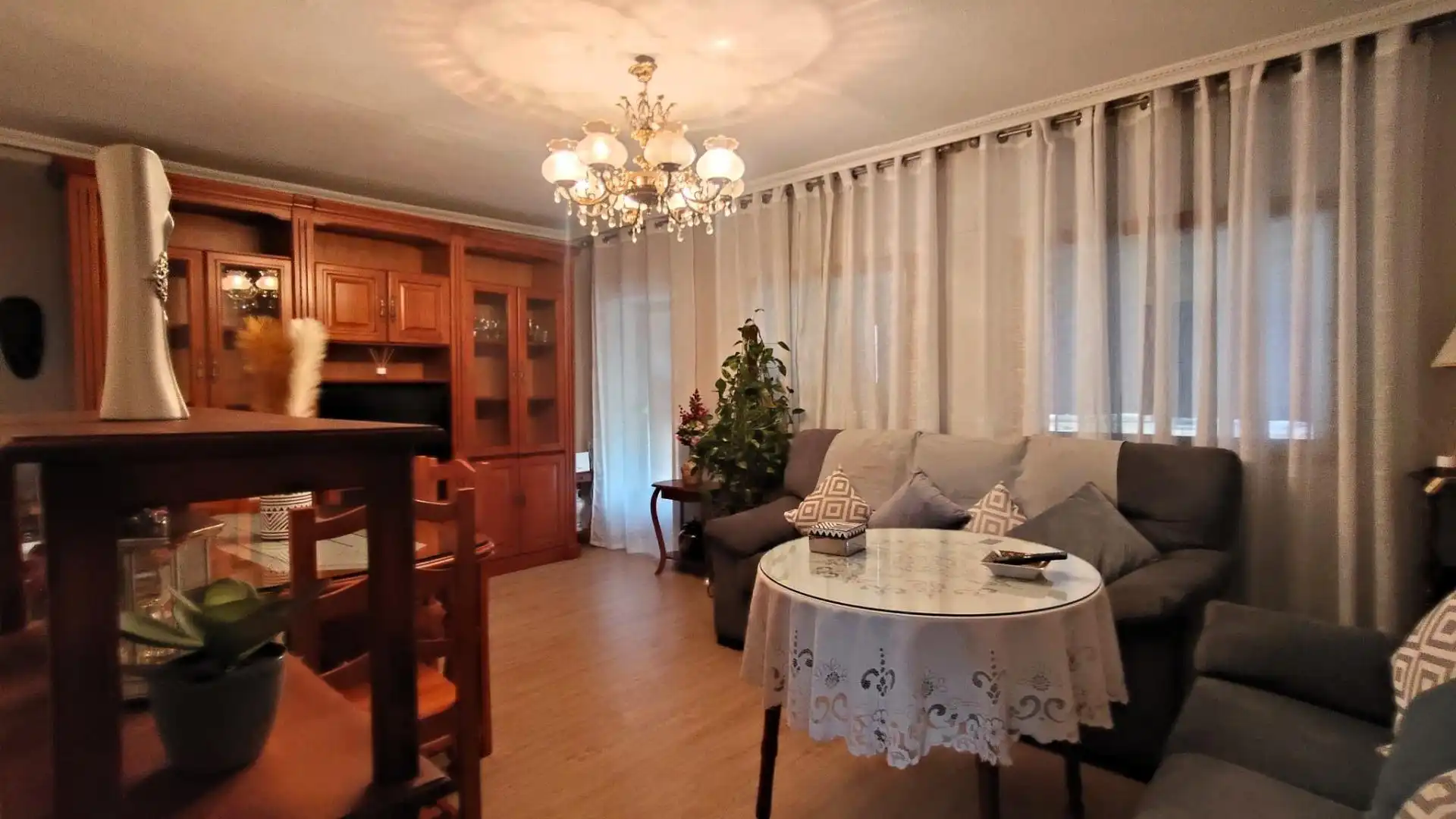 Sala de estar de Piso de alquiler en Plasencia con Aire acondicionado, Terraza y Amueblado
