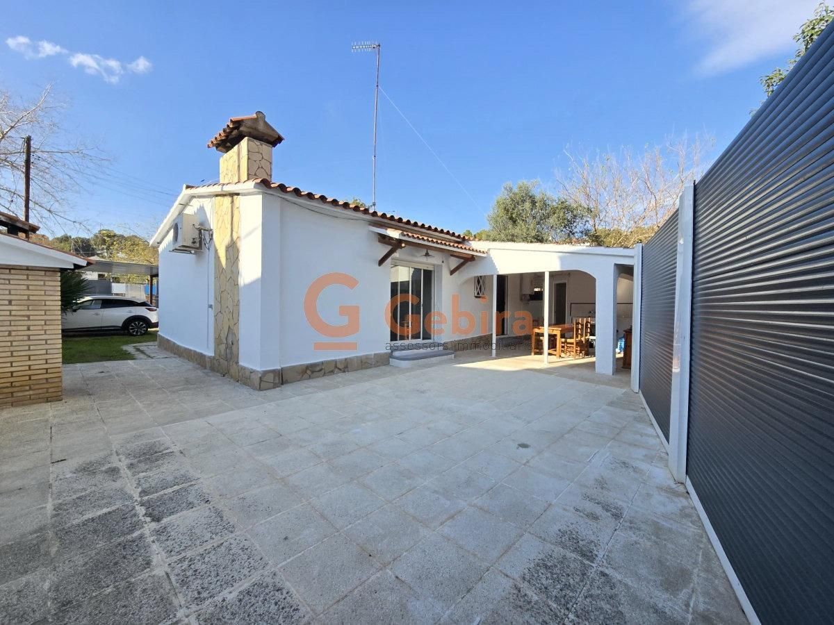 Exterior view of Houses for sale in Cunit  with Air Conditioner and Heating