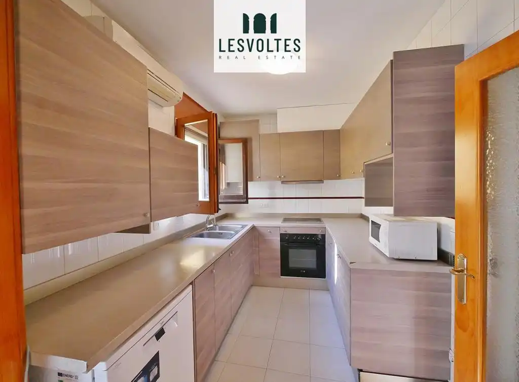 Kitchen of Flat for sale in Verges  with Air Conditioner, Heating and Terrace