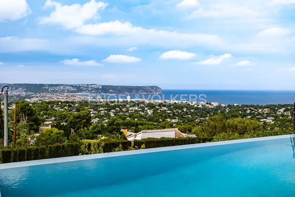 Vista exterior de Finca rústica en venda en Jávea / Xàbia amb Calefacció, Jardí privat i Piscina