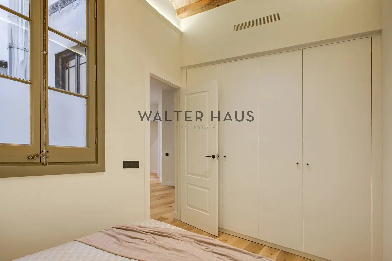 Habitación de Piso en venta en Barcelona con Aire acondicionado, Amueblado y Horno