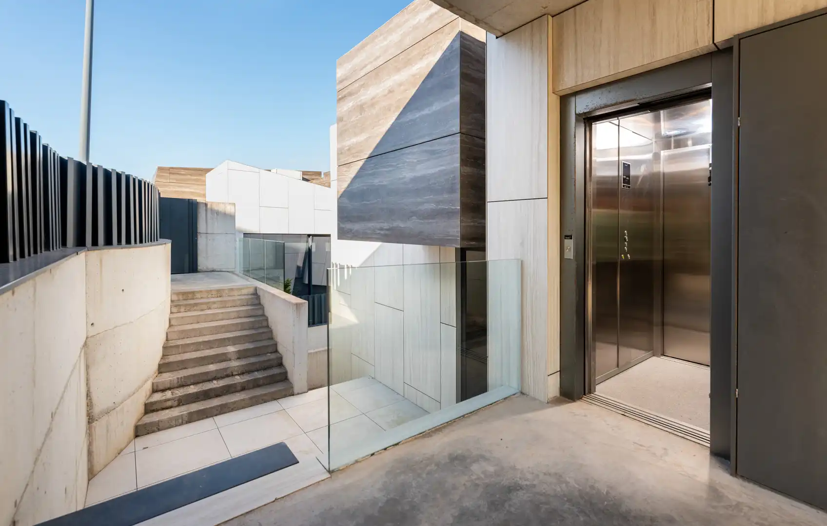 Vista exterior de Casa o xalet en venda en Gozón amb Aire condicionat, Calefacció i Terrassa