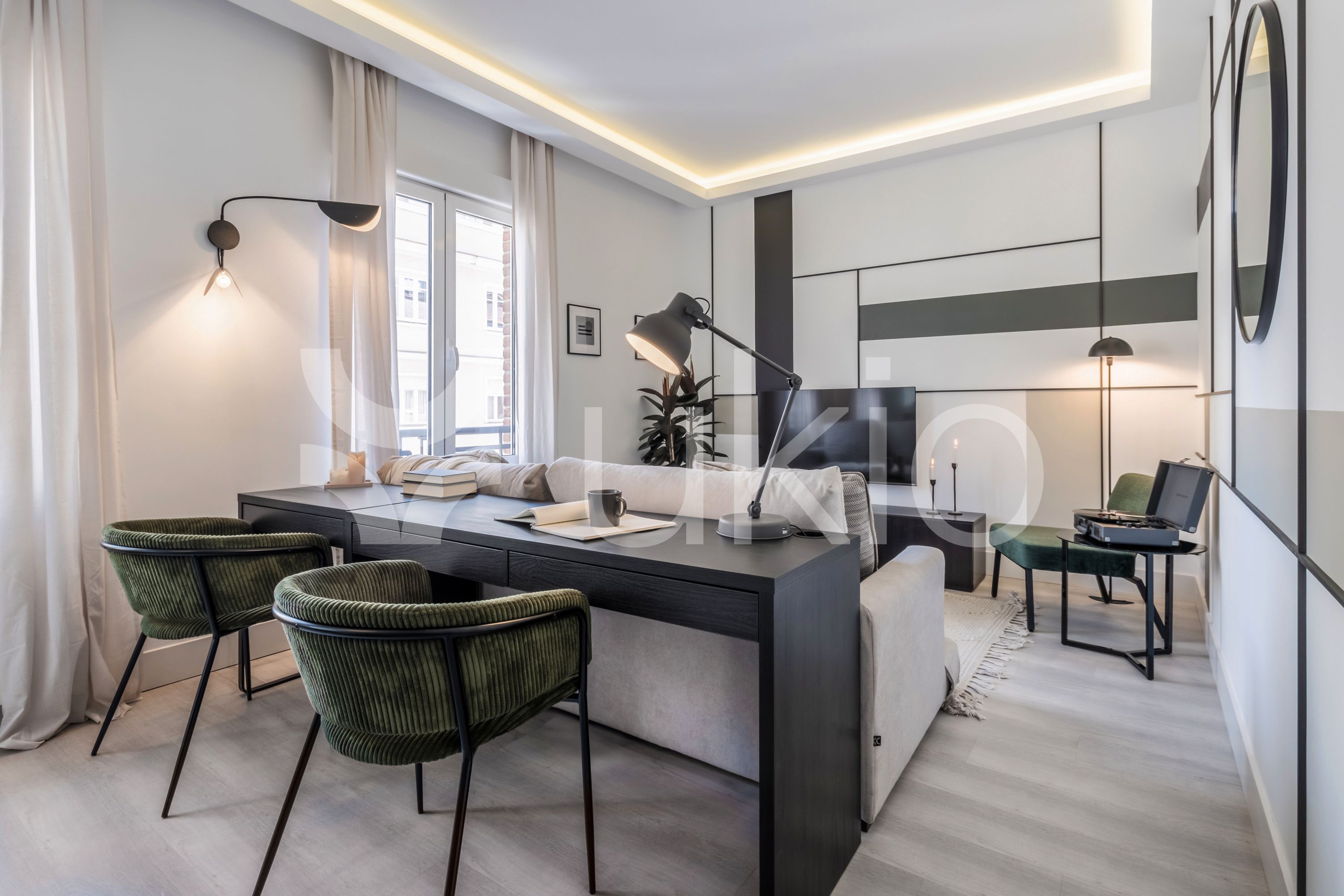Sala de estar de Apartamento de alquiler en  Madrid Capital con Aire acondicionado, Calefacción y Amueblado