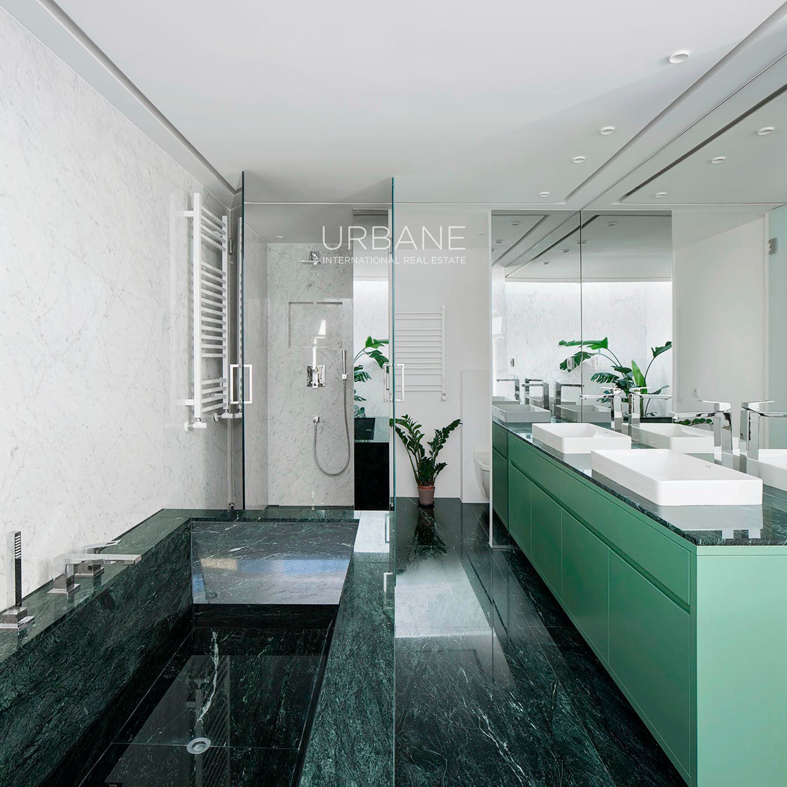 Bany de Àtic en venda en  Barcelona Capital amb Aire condicionat i Terrassa