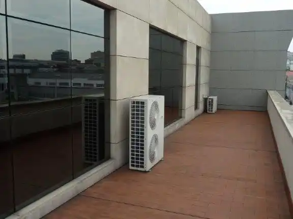 Vista exterior de Oficina en venda en A Coruña Capital  amb Aire condicionat, Calefacció i Terrassa