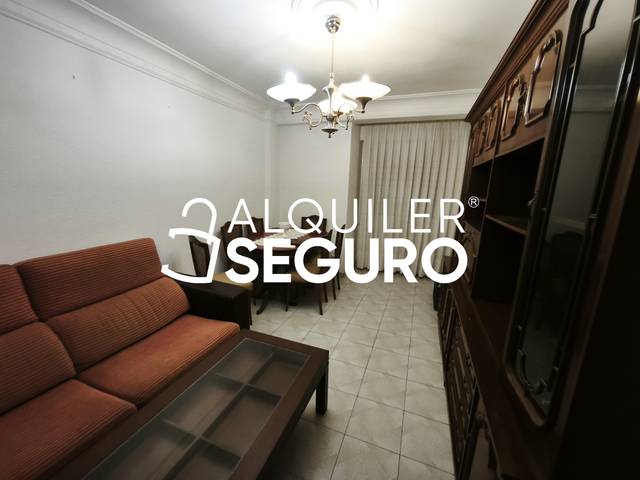 Piso en Alquiler en de Antonio Sangenis  en Barrio de Delicias
