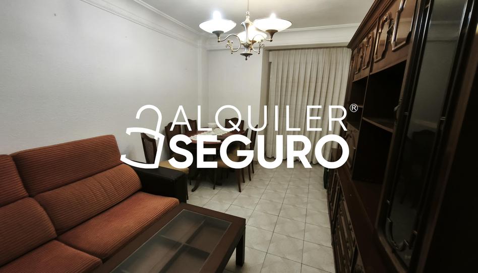 Photo 1 of Flat to rent in De Antonio Sangenis , Barrio de Delicias, Zaragoza