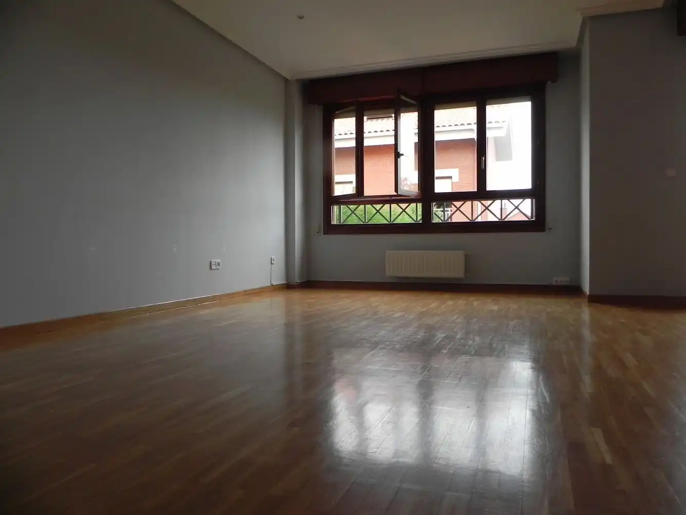 Sala de estar de Casa adosada de alquiler en Siero con Calefacción, Jardín privado y Parquet