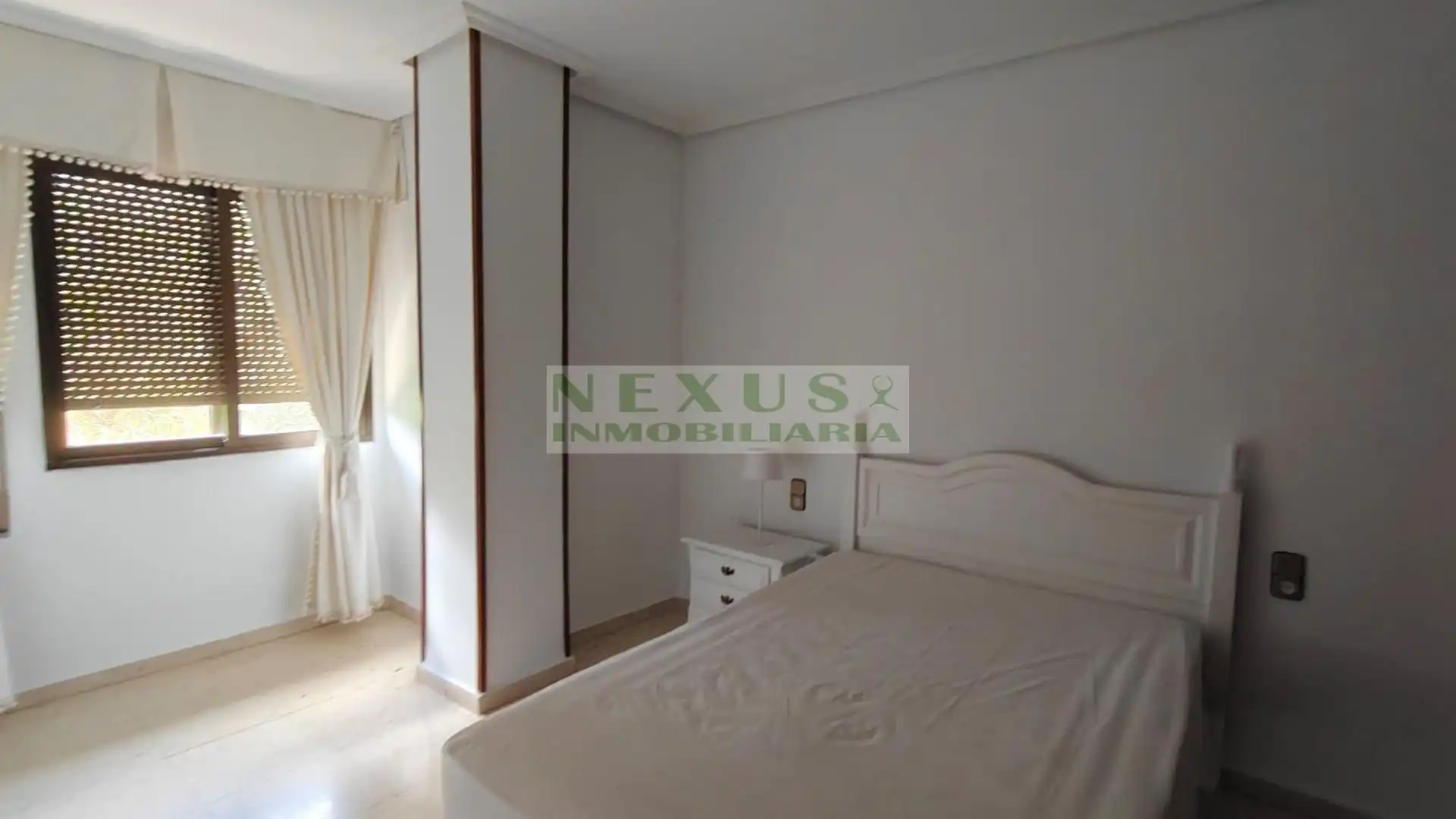 Dormitori de Apartament de lloguer en Cáceres amb Aire condicionat, Calefacció i Terrassa