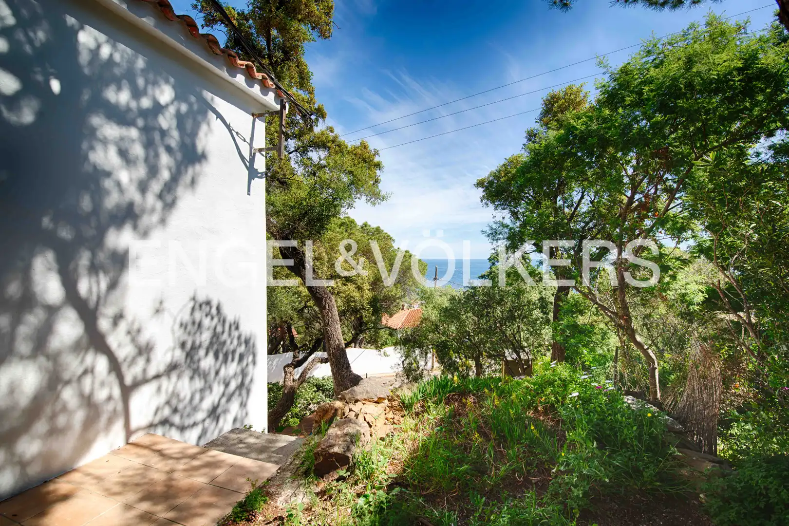 Vista exterior de Casa o xalet en venda en El Port de la Selva amb Aire condicionat, Calefacció i Jardí privat
