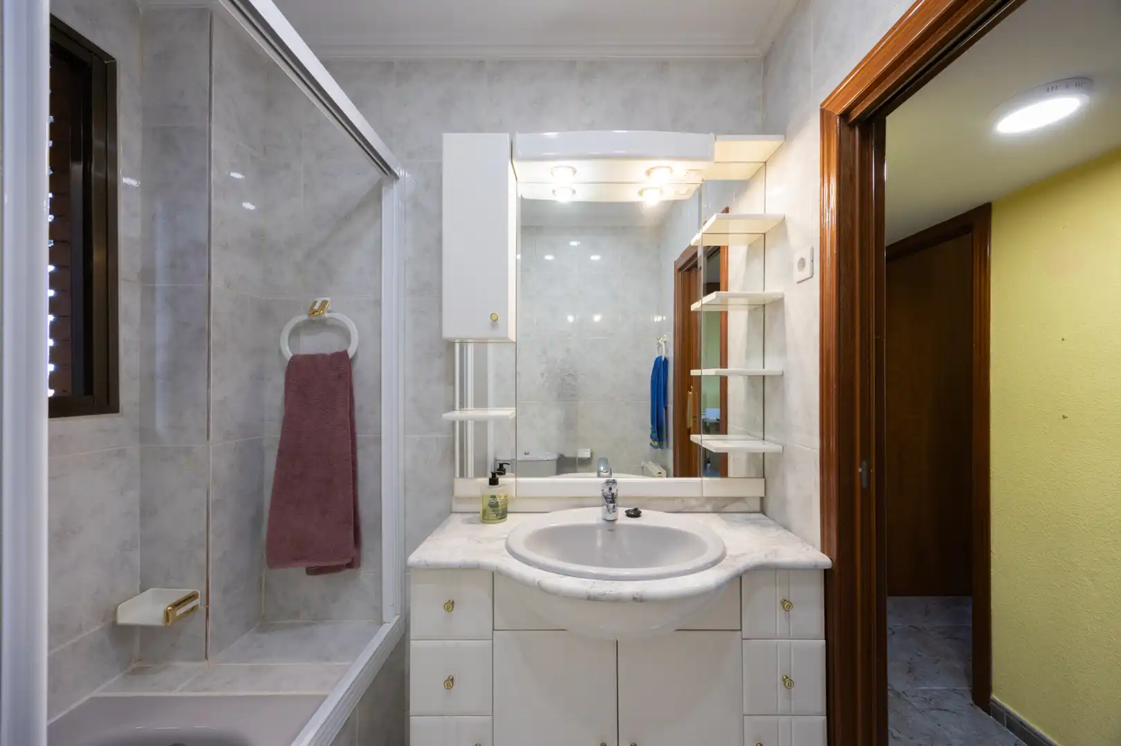 Bathroom of Flat for sale in El Arroyo - La Fuente