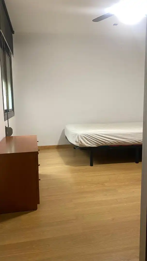 Habitación de Ático en venta en El Prat de Llobregat con Aire acondicionado, Terraza y Horno