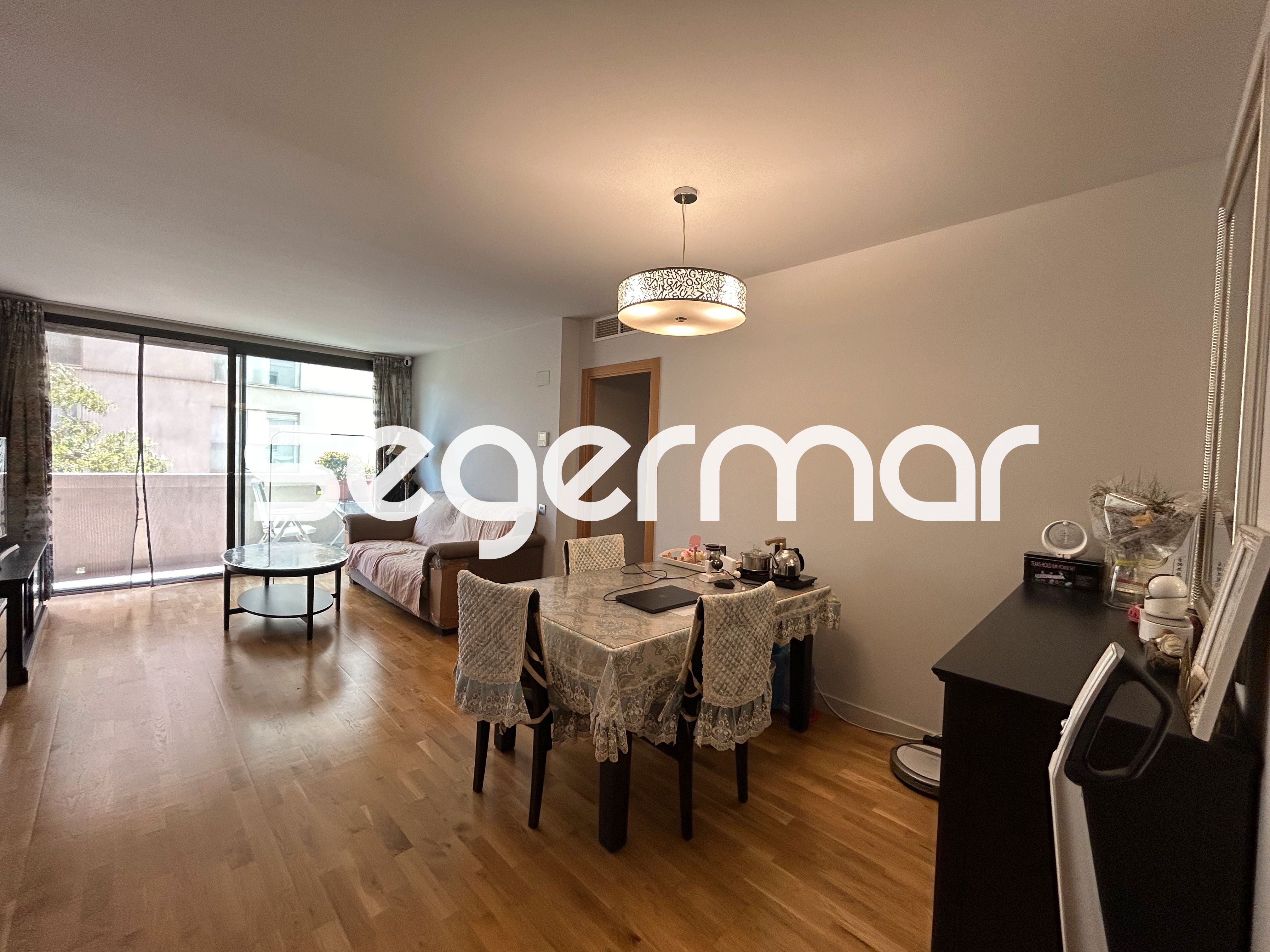 Bedroom of Flat for sale in  Barcelona Capital  with Air Conditioner, Heating and Parquet flooring
