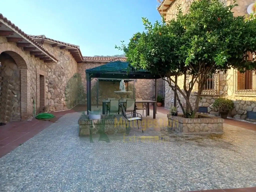 Chalet con piscina en venta en Sierra de Fuentes, imagen 37