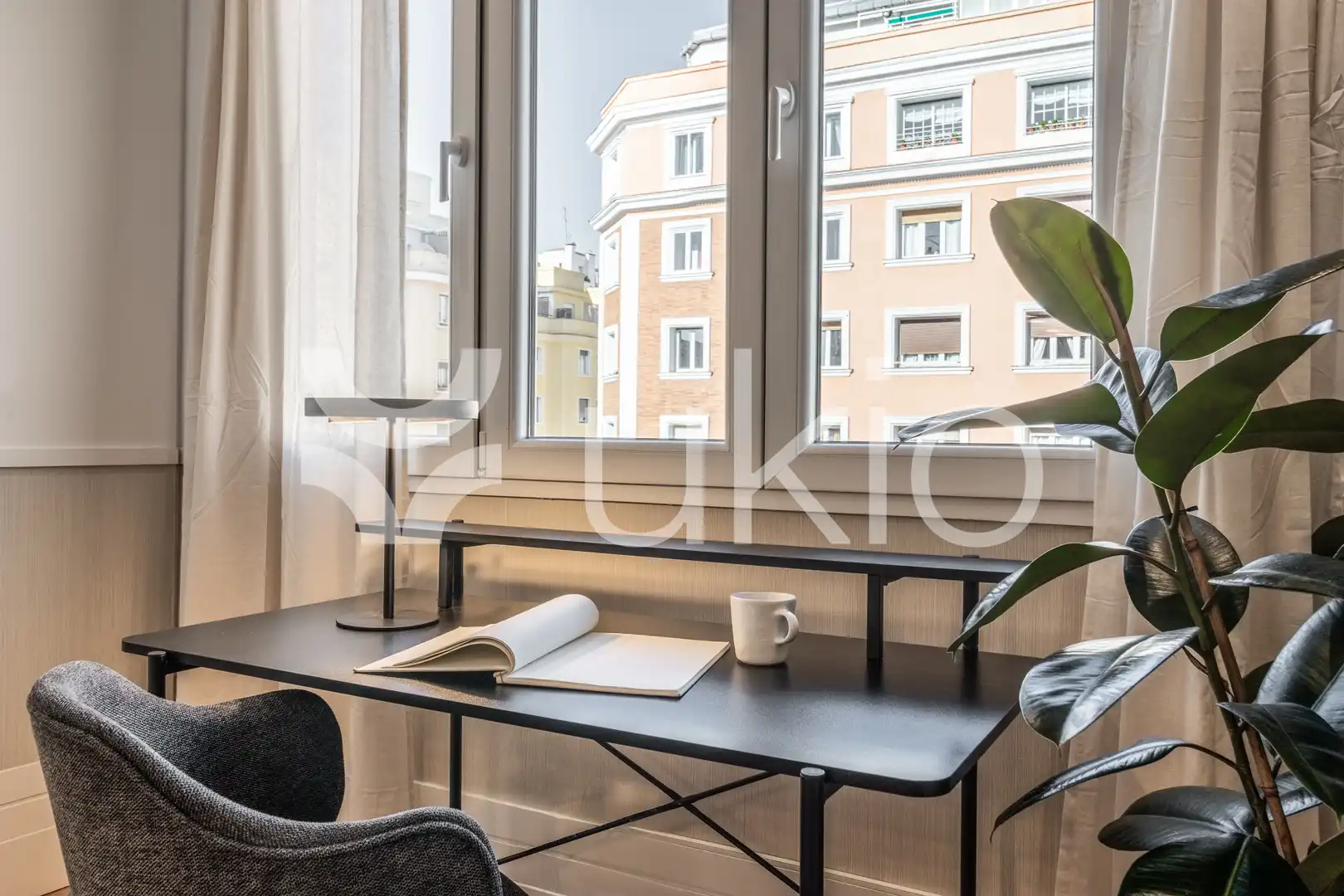 Flat for rent in Madrid  with Air Conditioner, Heating and Furnished