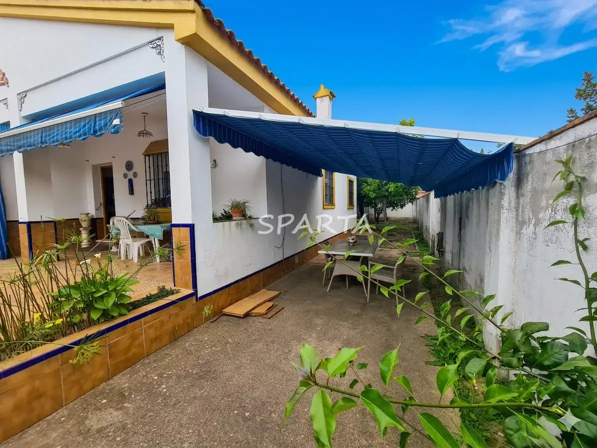 Casa o xalet en venda a Calle Manuel Altolaguirre, Valencina de la Concepción