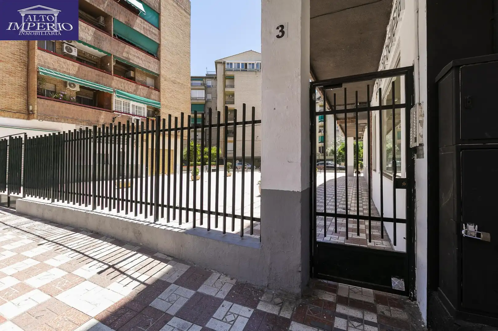 Study for sale in Granada, Granada