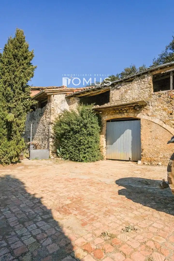 Exterior view of Country homes for sale in Besalú  with Private garden