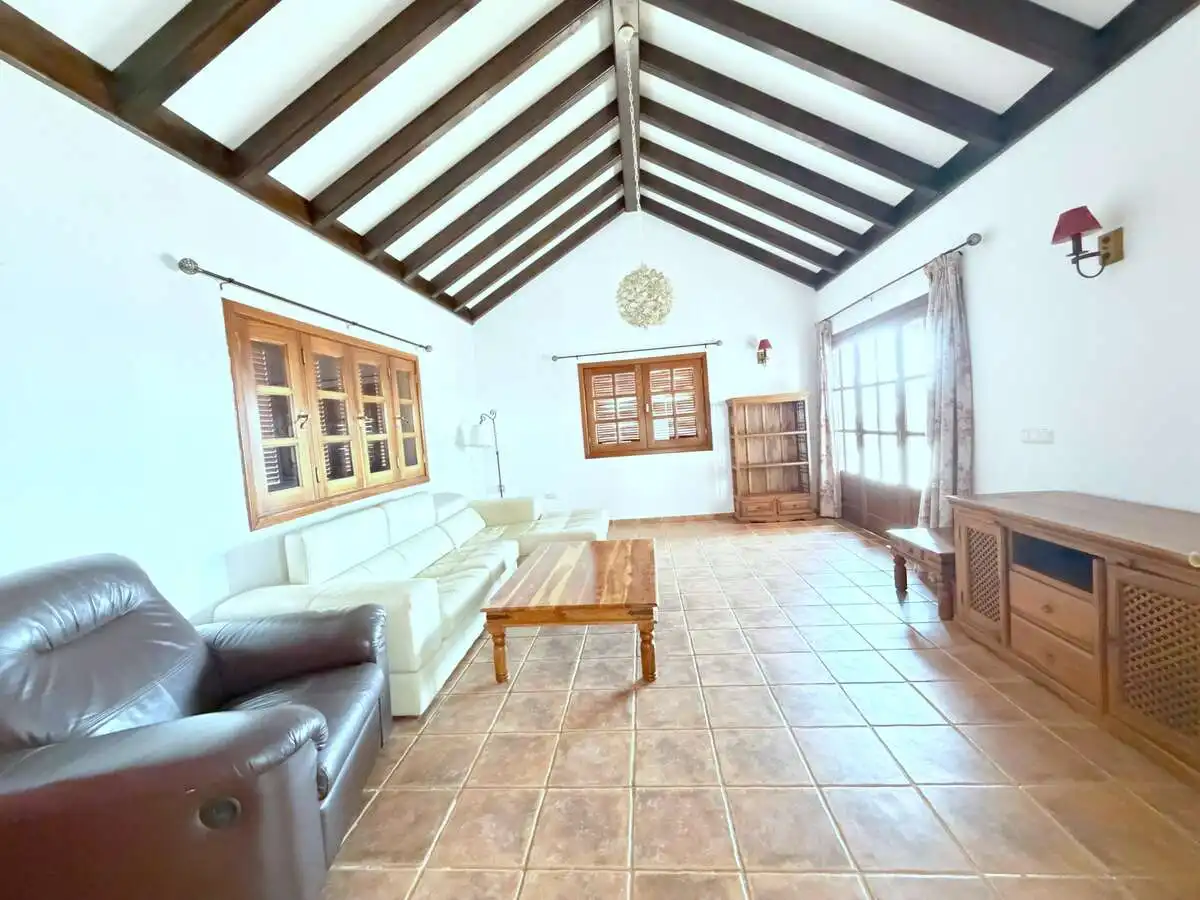 Sala de estar de Casa o chalet en venta en Yaiza con Jardín privado, Terraza y Piscina
