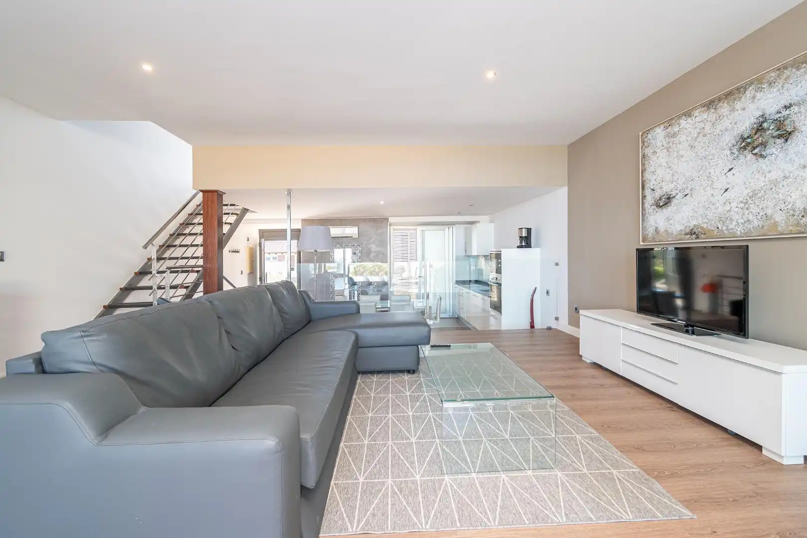 Wohnzimmer von Einfamilien-Reihenhaus zum Verkauf in Capdepera mit Klimaanlage, Privatgarten und Terrasse