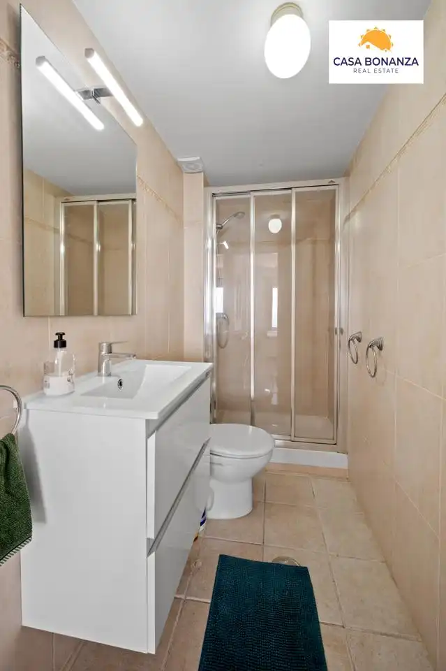 Bany de Apartament en venda en Almuñécar amb Aire condicionat, Terrassa i Traster