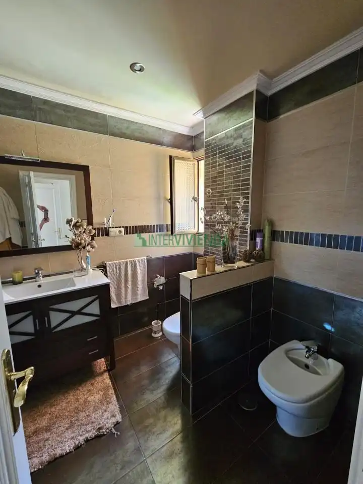 Baño de Casa o chalet en venta en Vigo  con Calefacción, Jardín privado y Terraza