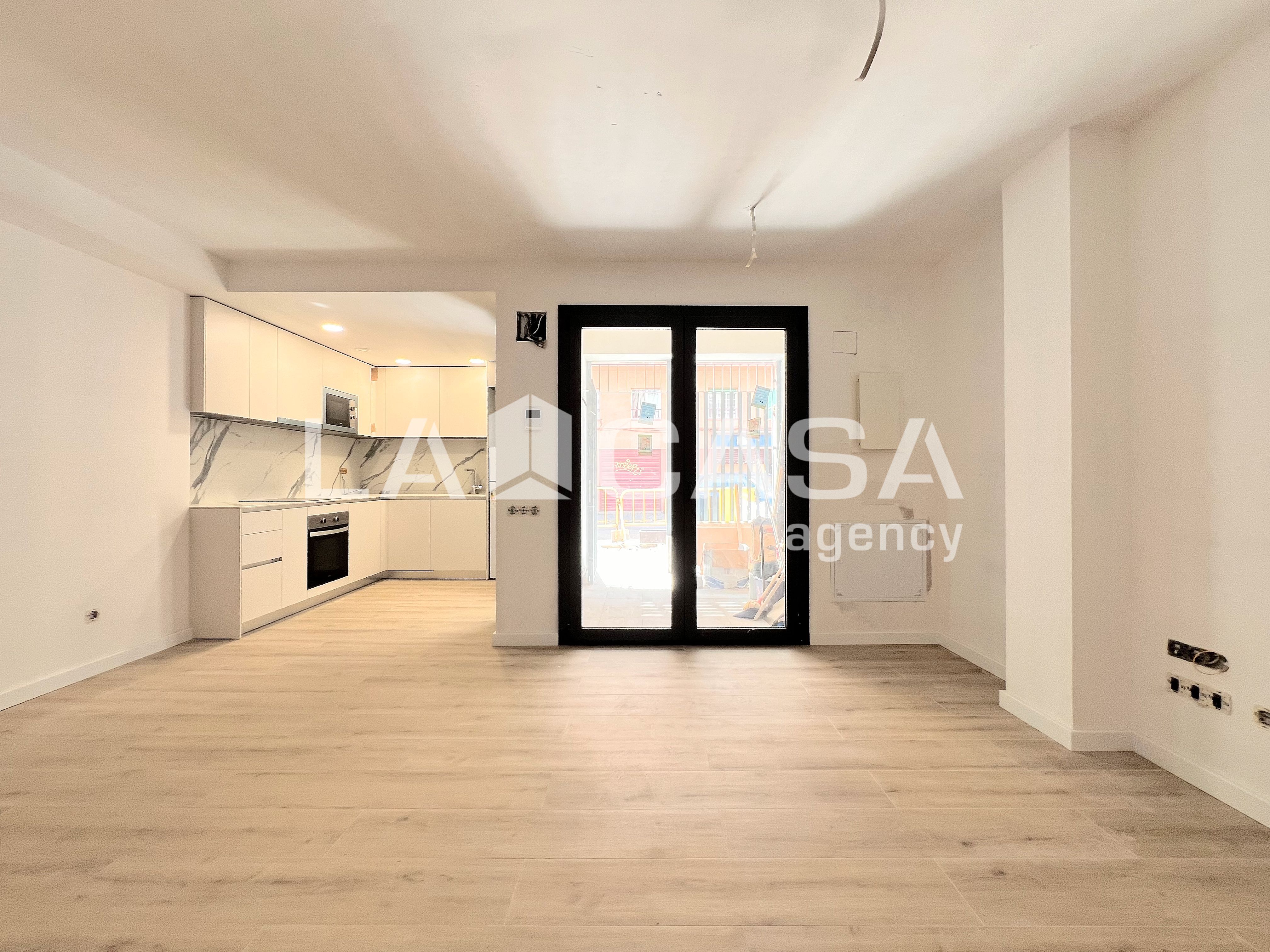 Planta baja for sale in Badalona  with Terrace