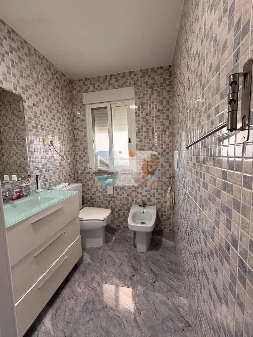 Badezimmer von Haus oder Chalet zum Verkauf in Benicasim / Benicàssim mit Klimaanlage, Heizung und Terrasse