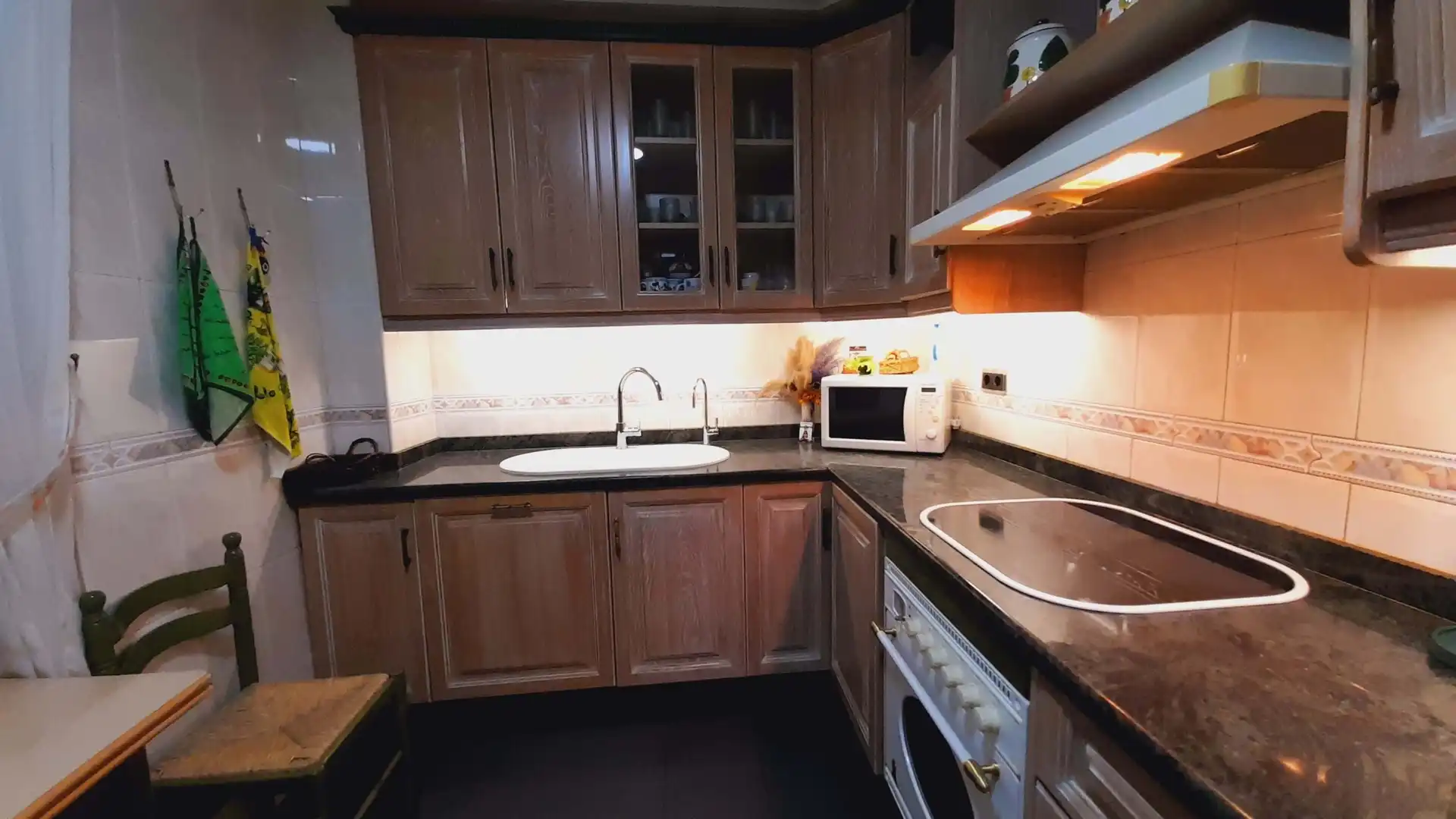 Kitchen of Duplexes for sale in Elche / Elx  with Air Conditioner, Heating and Storage room
