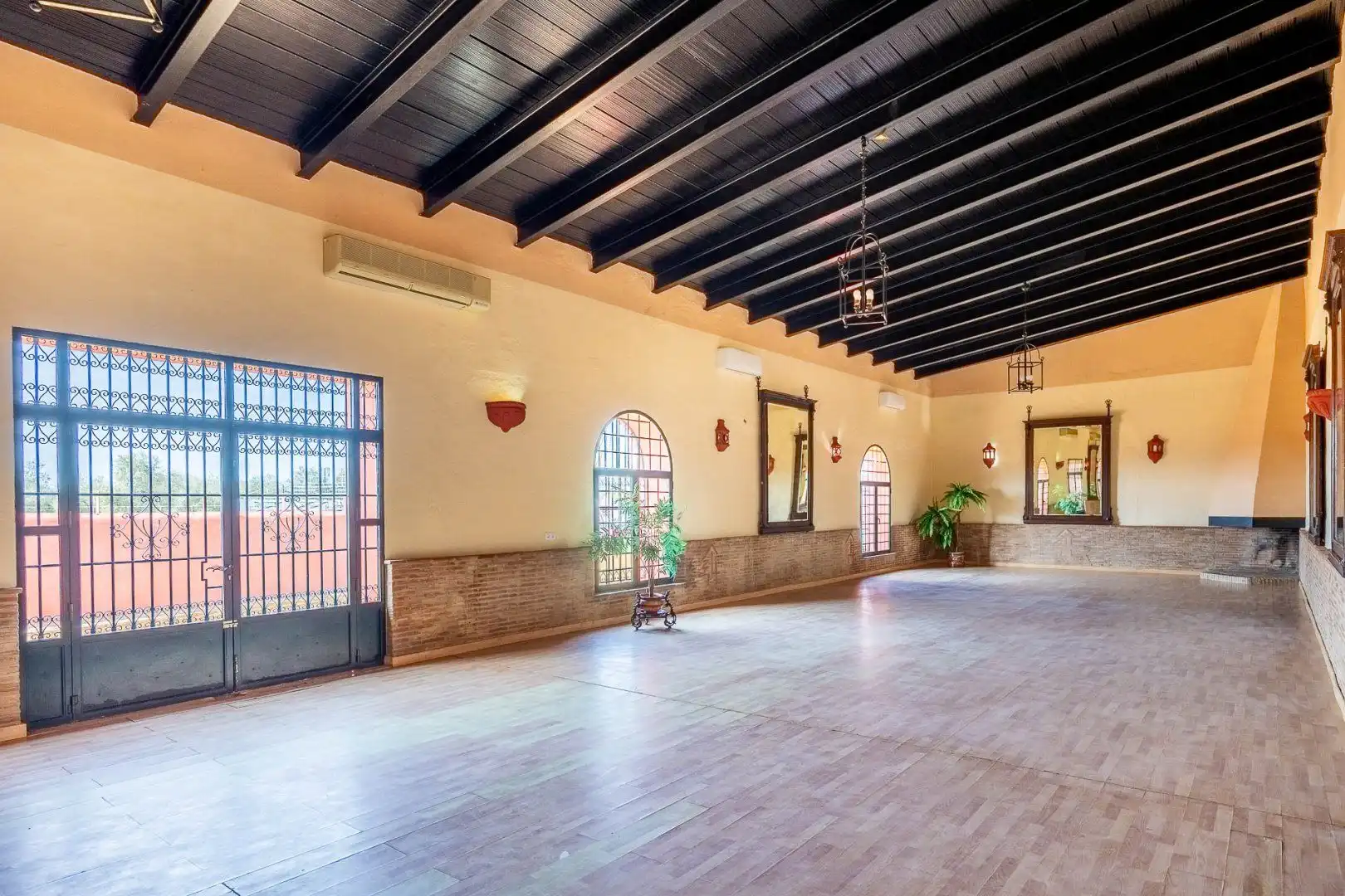 Country homes for sale in Carmona  with Air Conditioner, Terrace and Storage room