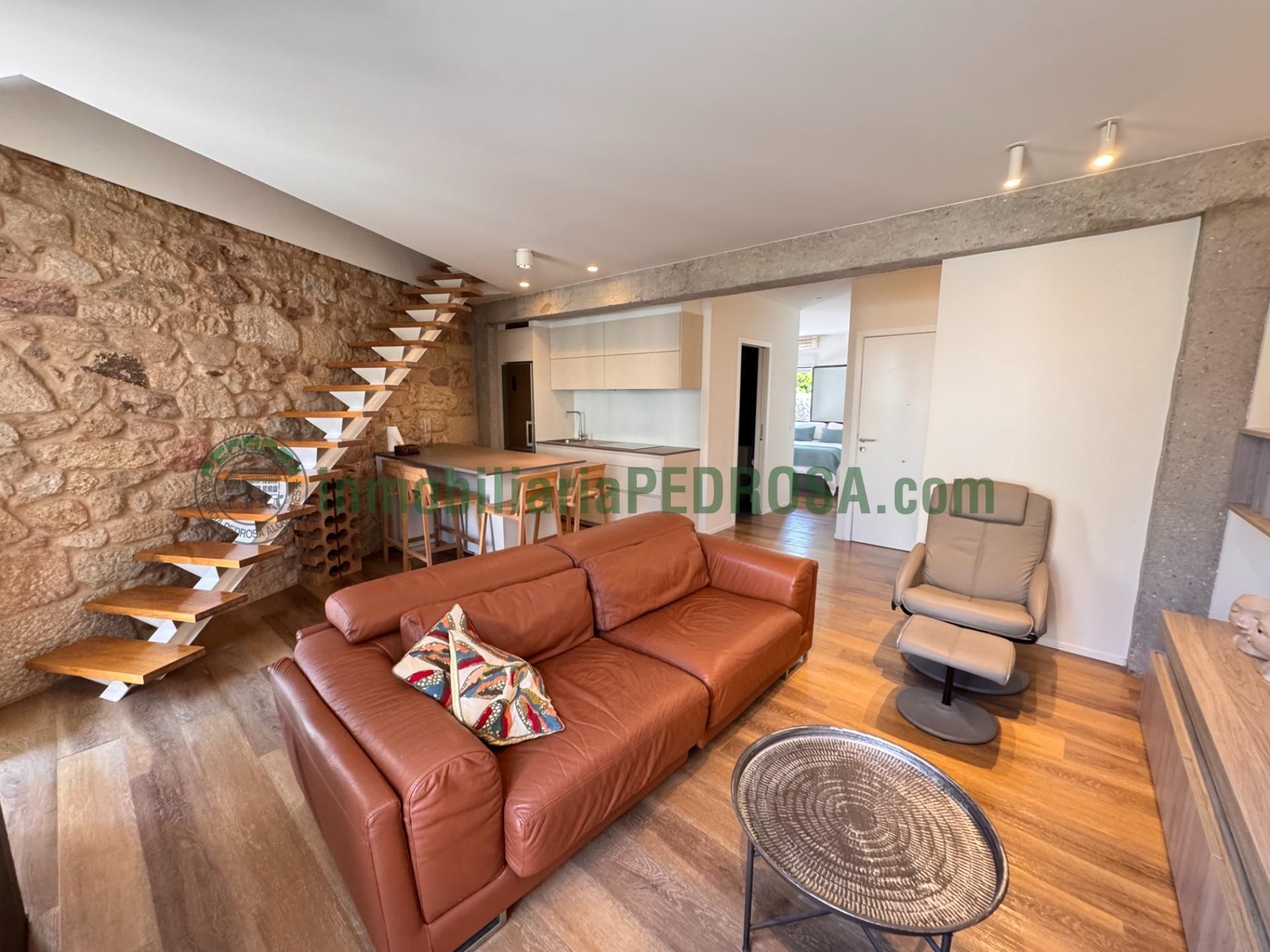 Sala d'estar de Apartament de lloguer en Pontevedra Capital  amb Calefacció