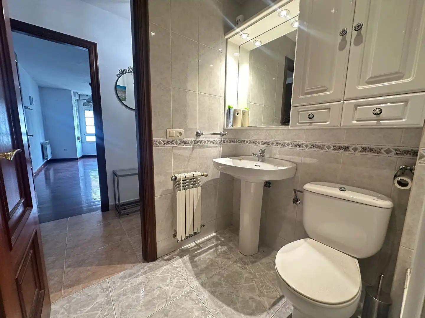 Baño de Piso de alquiler en Santiago de Compostela  con Calefacción, Amueblado y Lavadora