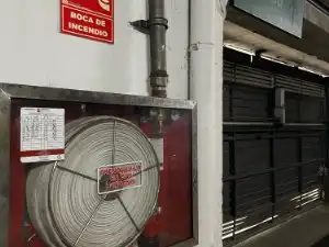 Vista exterior de Garatge en venda en Sant Cugat del Vallès amb Alarma