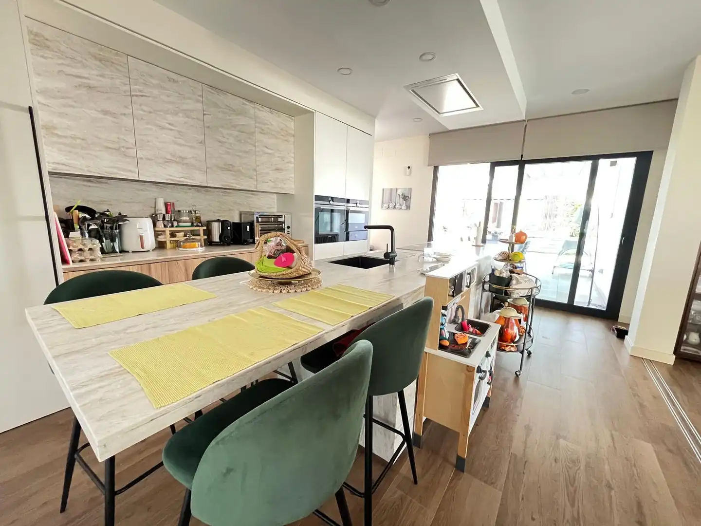 Kitchen of Houses for sale in Palomares del Río  with Air Conditioner, Private garden and Swimming Pool