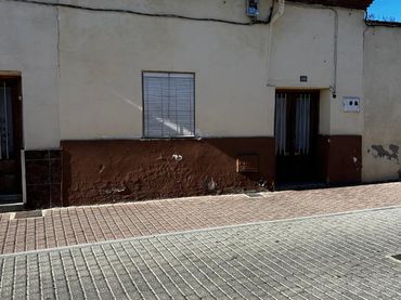 House for sale in Calle los Descalzos 26