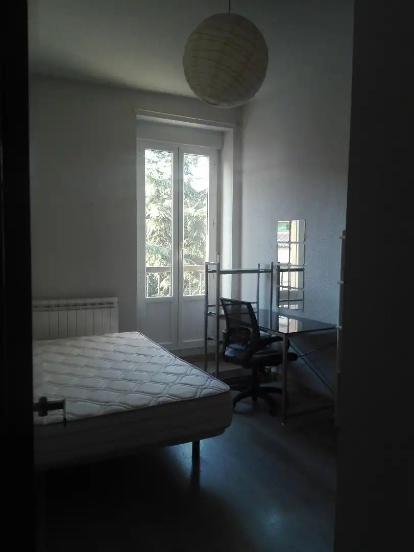 Bedroom of Flat for rent in Salamanca  with Heating, Parquet flooring and Furnished