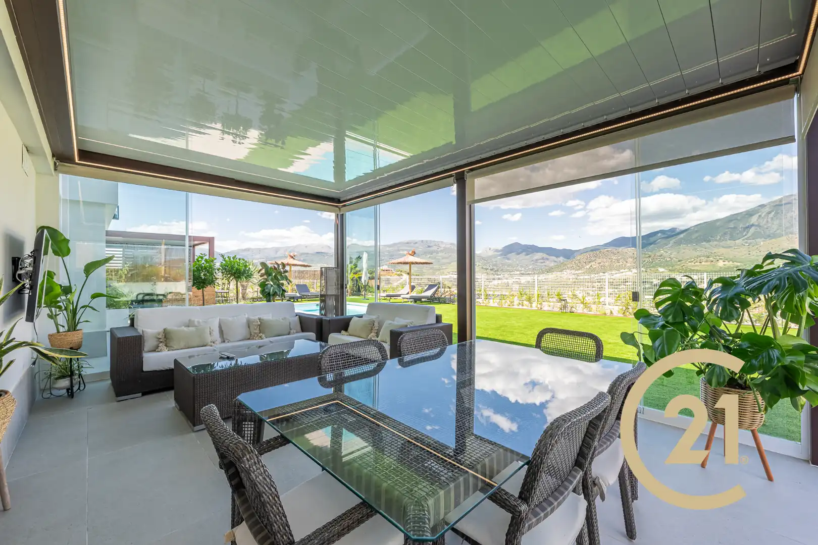 Terrassa de Casa o xalet en venda en Viñuela amb Jardí privat, Terrassa i Traster